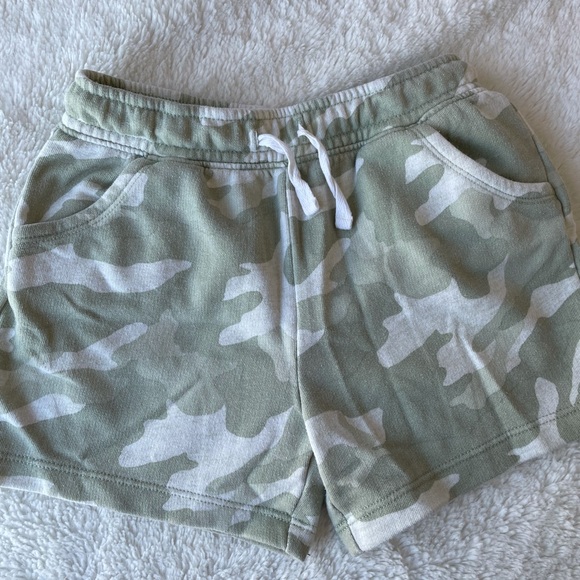 Toddler girl terry shorts 2 pairs - Picture 2 of 7